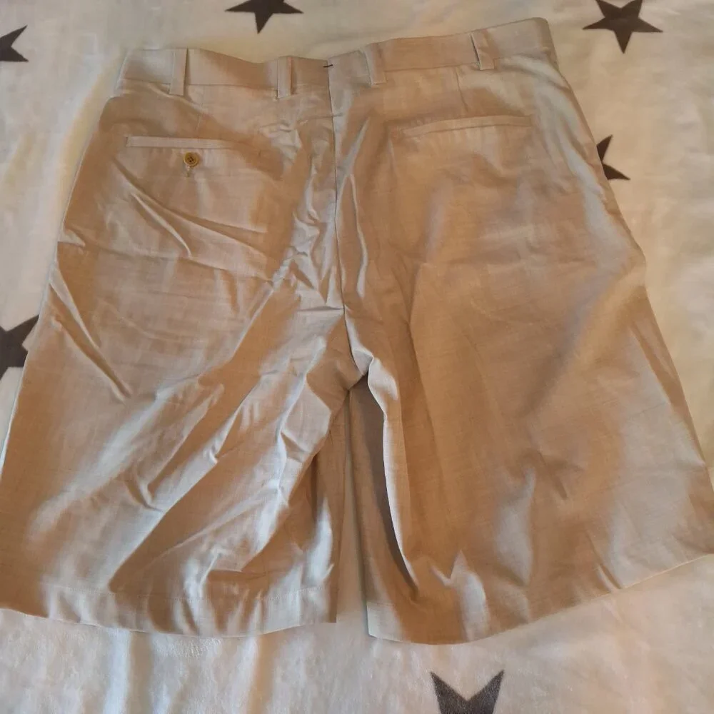 Antas Size 38 Malibu Beige Shorts by Botto Giuseppe‎ 96% Wool 4% Spandex